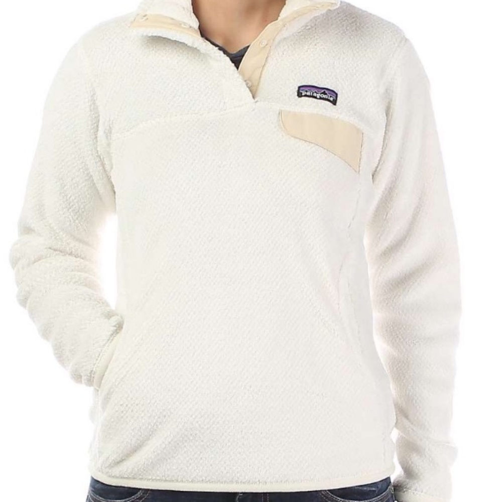 White patagonia fleece pullover